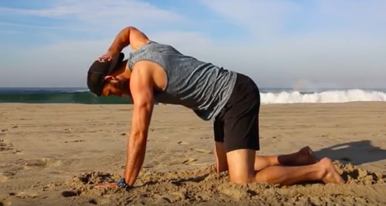 Razgibajte tijelo na plaži uz kratak, ali efikasan kardio trening